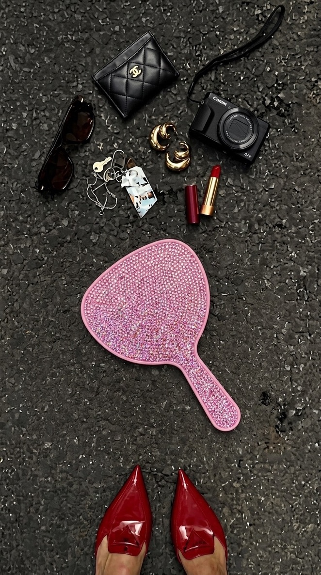 Editorial accessories flat lay